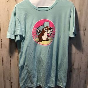 Buc-cees and the beach tee shirt size medium